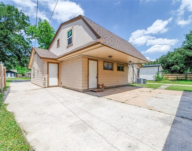 1309 Jefferson Street - Photo Thumbnail 6