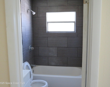 1690 Elizabeth Avenue - Photo Thumbnail 16