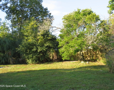 1690 Elizabeth Avenue - Photo Thumbnail 8