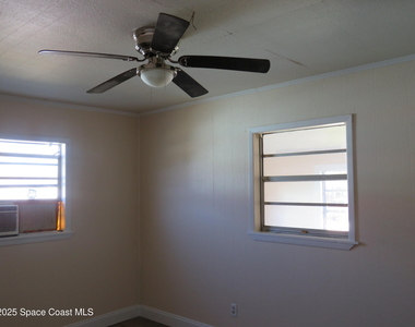 1690 Elizabeth Avenue - Photo Thumbnail 18