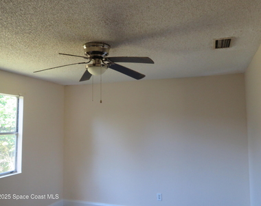 1690 Elizabeth Avenue - Photo Thumbnail 20