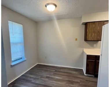 1415 W Norris Street - Photo Thumbnail 7
