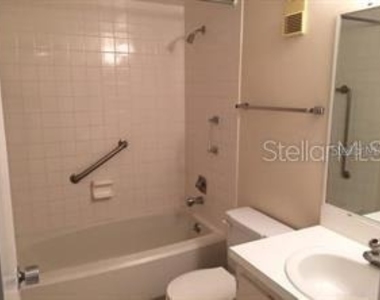 120 Hibiscus Woods Court - Photo Thumbnail 6