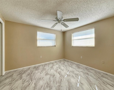 6324 Lomand Avenue - Photo Thumbnail 6