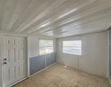 503 Longfellow Boulevard - Photo Thumbnail 2