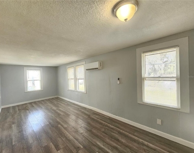 503 Longfellow Boulevard - Photo Thumbnail 4