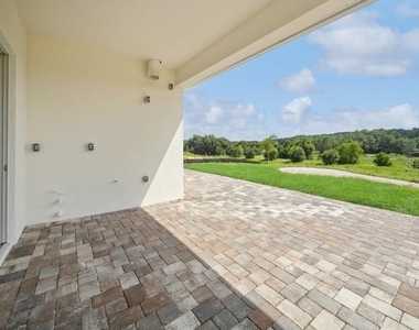 16029 Volterra Point - Photo Thumbnail 35
