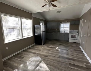 1587 Scranton Avenue - Photo Thumbnail 11