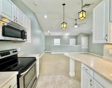 14541 Cotswolds Drive - Photo Thumbnail 11