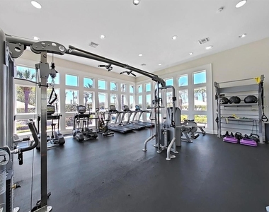 14541 Cotswolds Drive - Photo Thumbnail 2