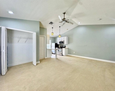 14541 Cotswolds Drive - Photo Thumbnail 8