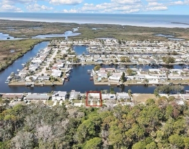 12527 1st Isle - Photo Thumbnail 10