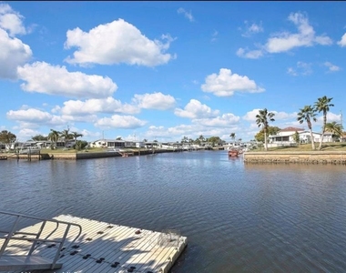 12527 1st Isle - Photo Thumbnail 2