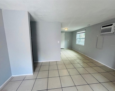 11733 N 12th Street - Photo Thumbnail 1