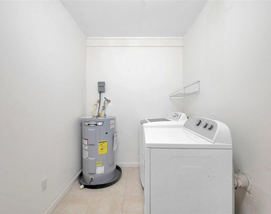 3230 51st Street N - Photo Thumbnail 36
