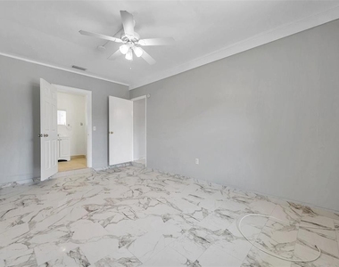 3230 51st Street N - Photo Thumbnail 30