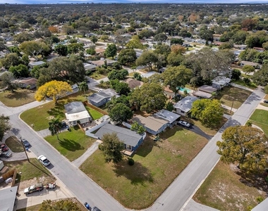 3230 51st Street N - Photo Thumbnail 58