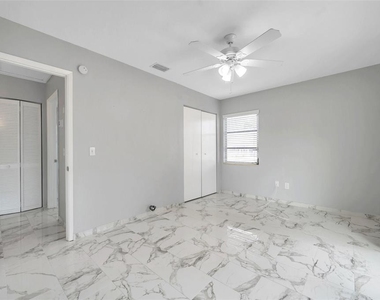 3230 51st Street N - Photo Thumbnail 21