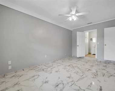 3230 51st Street N - Photo Thumbnail 31