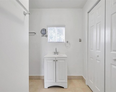 3230 51st Street N - Photo Thumbnail 33
