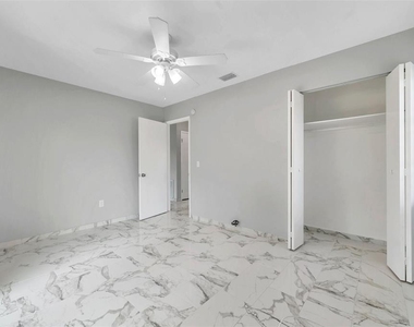 3230 51st Street N - Photo Thumbnail 20