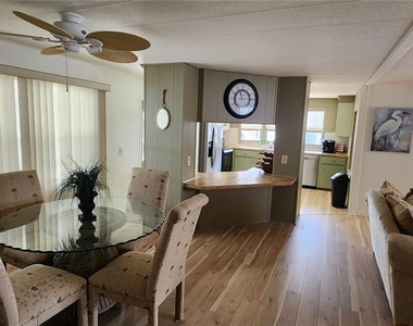 775 Royal Palm Circle - Photo Thumbnail 15
