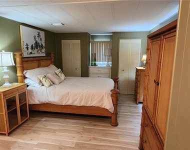 775 Royal Palm Circle - Photo Thumbnail 11