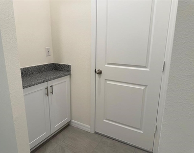 4561 Small Creek Road - Photo Thumbnail 11