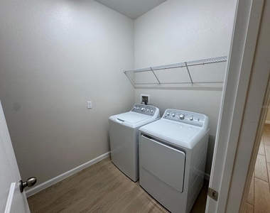 342 Lady Palm Street - Photo Thumbnail 6