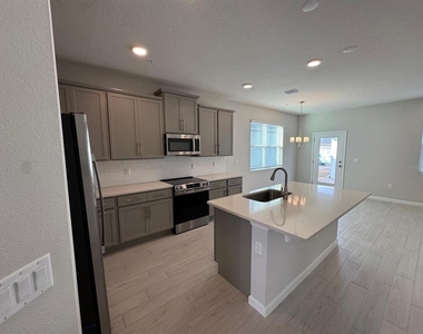 342 Lady Palm Street - Photo Thumbnail 2
