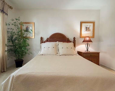 12843 Madison Pointe Circle - Photo Thumbnail 14