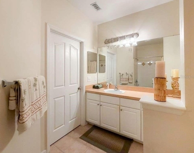12843 Madison Pointe Circle - Photo Thumbnail 16