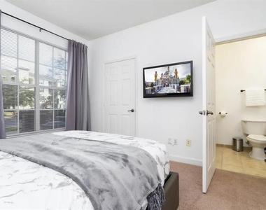 3176 Feltrim Place - Photo Thumbnail 17