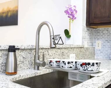 3176 Feltrim Place - Photo Thumbnail 6