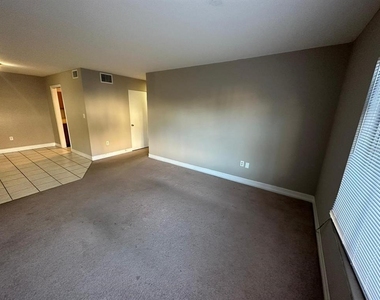 1830 Maravilla Avenue - Photo Thumbnail 35