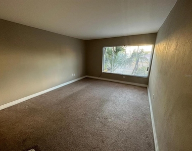 1830 Maravilla Avenue - Photo Thumbnail 41