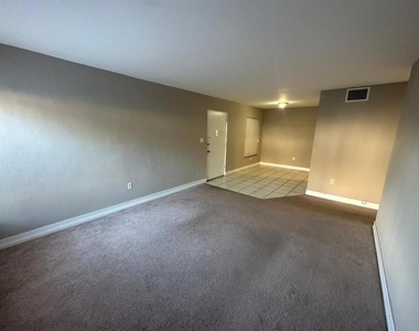 1830 Maravilla Avenue - Photo Thumbnail 34