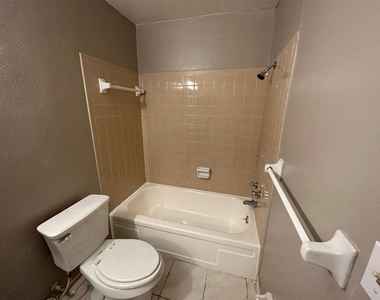 1830 Maravilla Avenue - Photo Thumbnail 24