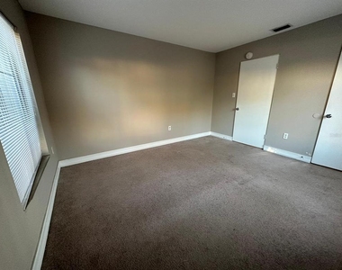 1830 Maravilla Avenue - Photo Thumbnail 26