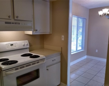 1830 Maravilla Avenue - Photo Thumbnail 26