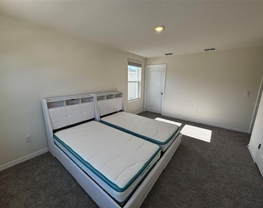 520 Zinfandel Drive - Photo Thumbnail 19