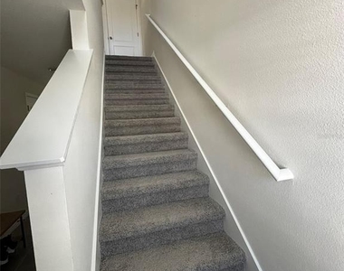 520 Zinfandel Drive - Photo Thumbnail 14