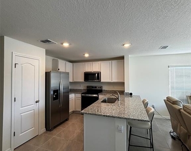 520 Zinfandel Drive - Photo Thumbnail 8