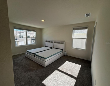 520 Zinfandel Drive - Photo Thumbnail 16