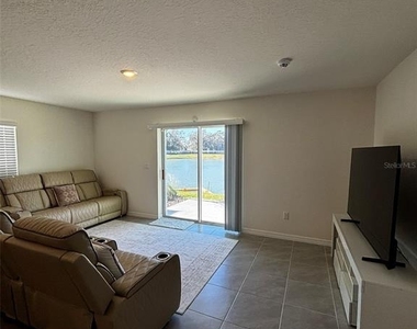 520 Zinfandel Drive - Photo Thumbnail 5