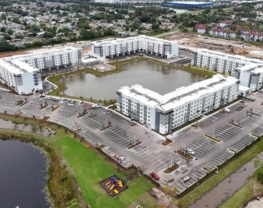 5587 Millenia Park Boulevard - Photo Thumbnail 4