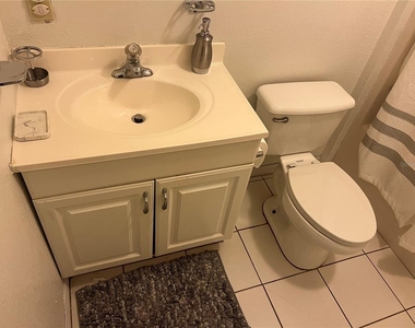 1322 Arlington Street - Photo Thumbnail 6
