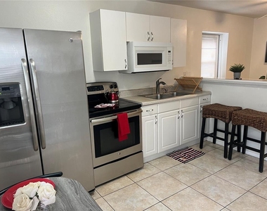 1322 Arlington Street - Photo Thumbnail 1