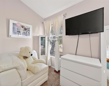 1300 Woodman Way - Photo Thumbnail 9