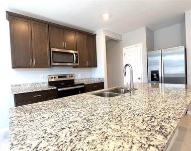 3063 Laurel Oak Lane - Photo Thumbnail 4